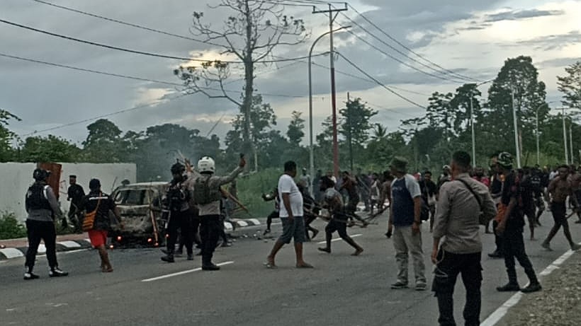 bentrok-di-jalan-baru-enam-orang-terluka-kena-panah