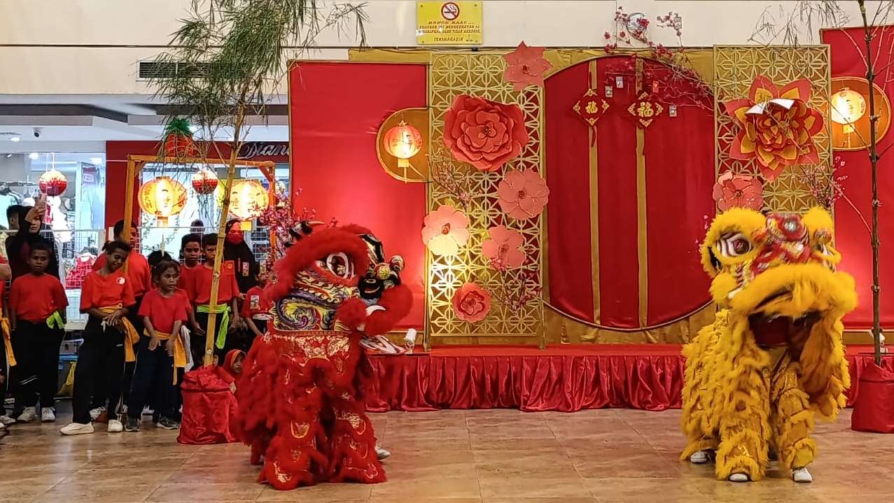 Pertunjukan barongsai di Diana Mall. Foto; Martha/ Papua60detik