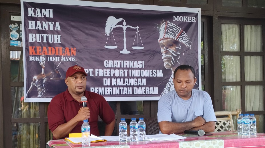 Karyawan atau buruh mogok kerja (Moker) konferensi pers di sekretariat, Jalan Elang Timika, Sabtu (9/2/2025). Foto: Burhan/ Papua60detik
