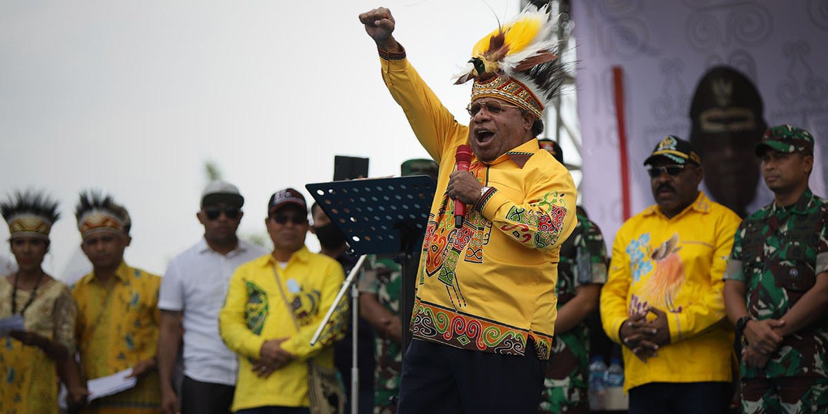 Eltinus Omaleng. Foto: Dok/ Papua60detik