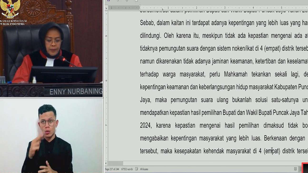 Sidang putusan MK pada perkara sengketa Pemilihan Kepala Daerah (Pilkada) Kabupaten Puncak Jaya, Senin (24/2/2025).