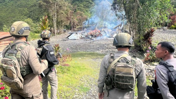 rumah-kosong-dibakar-aparat-selidiki-pelaku