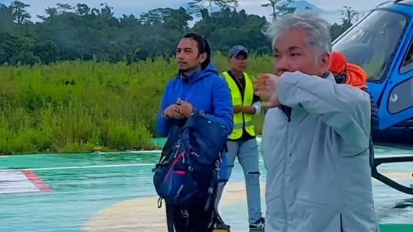 Evakuasi pendaki Puncak Carstensz ke Bandara Mozes Kilangin Timika. Foto: Istimewa