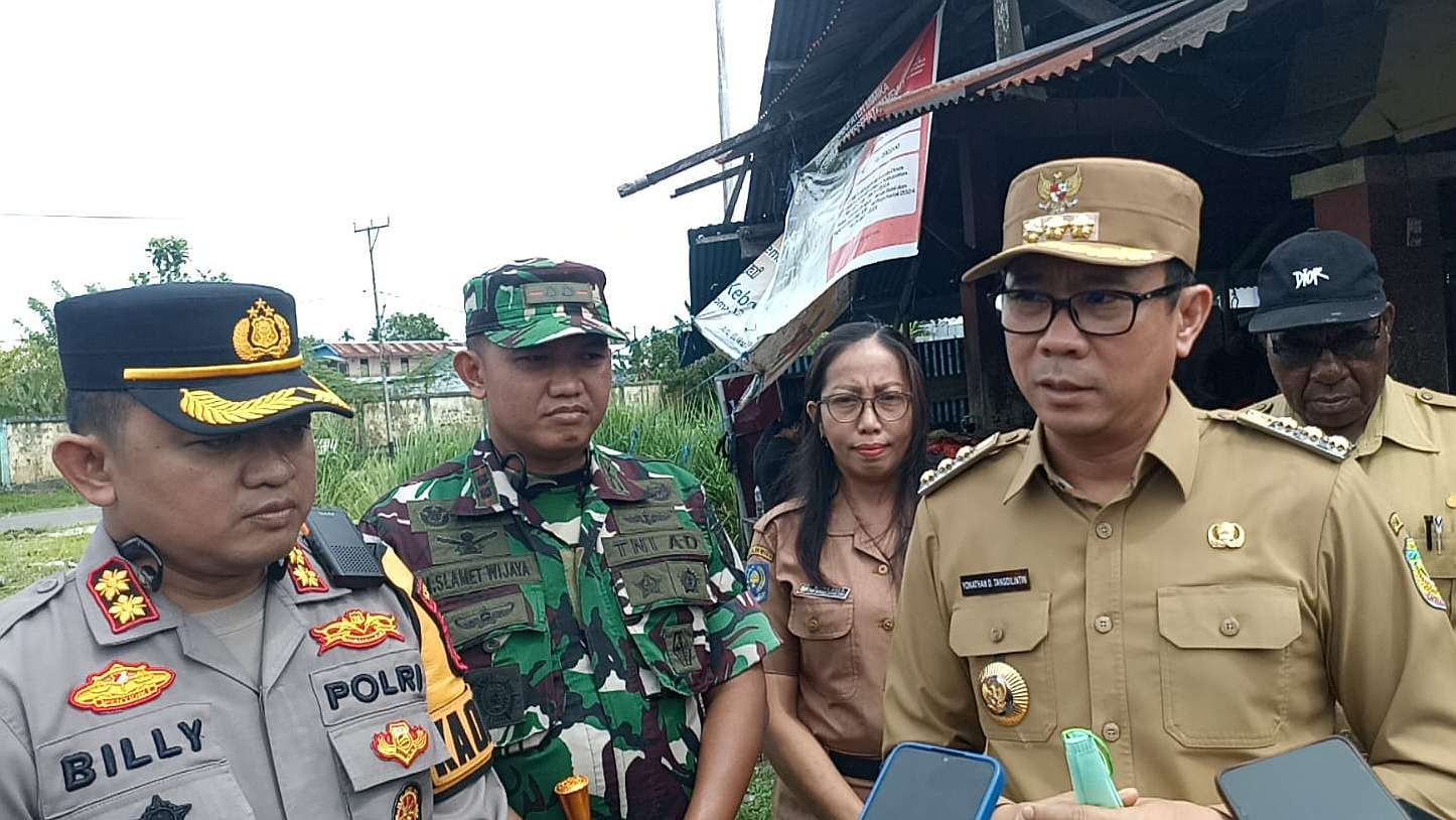 kunjungi-pasar-pj-bupati-sebut-harga-kebutuhan-pokok-normal