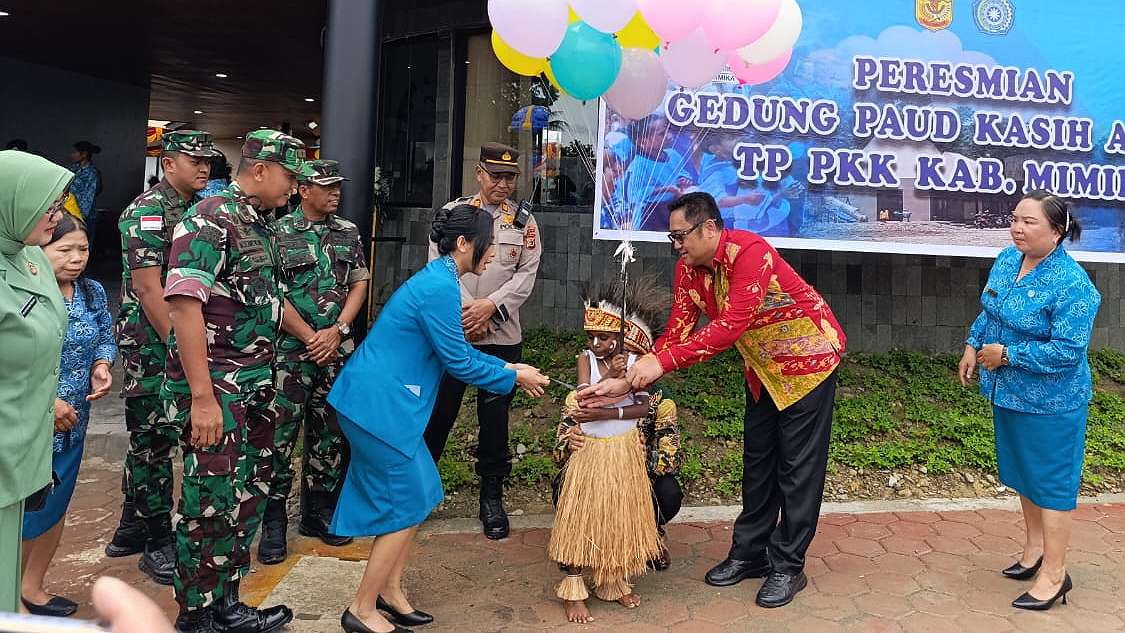 pj-bupati-resmikan-gedung-paud-kasih-amuro-binaan-tp-pkk