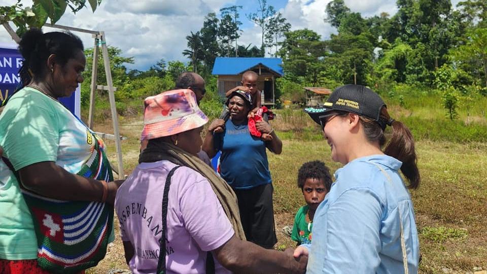 anggota-dpr-papua-tengah-nancy-raweyai-serap-aspirasi-warga-mimika