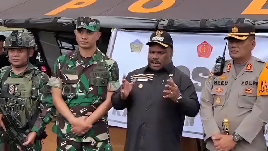 bupati-yahukimo-bantah-isu-guru-nakes-merangkap-intelijen