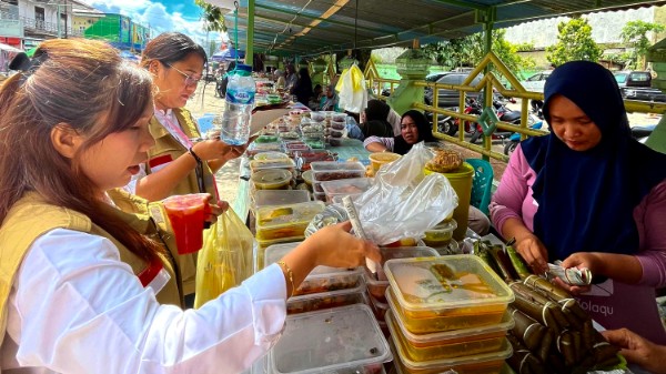 loka-pom-mimika-awasi-takjil-ramadan-pastikan-aman-dikonsumsi