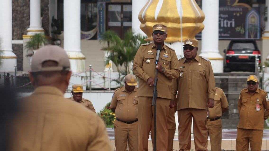 pimpin-apel-bupati-johannes-rettob-tegaskan-asn-harus-responsif