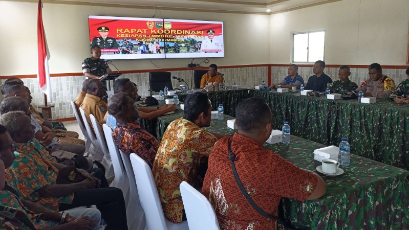 Kodim 1710/Mimika rapat koordinasi persiapan TNI Manunggal Membangun Desa (TMMD) ke 124 TA 2025 dengan pemerintah daerah Kabupaten Mimika, Kamis (17/4/2025). Foto: Eka/ Papua60detik