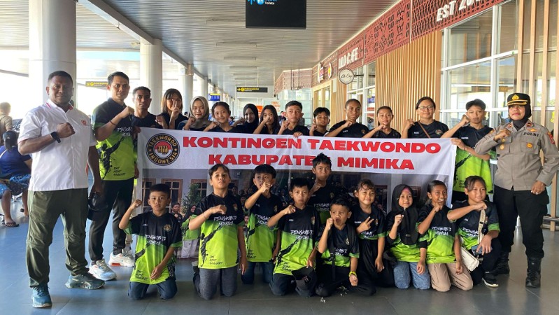 berangkat-biaya-sendiri-kontingen-taekwondo-mimika-target-juara-umum-papua-open