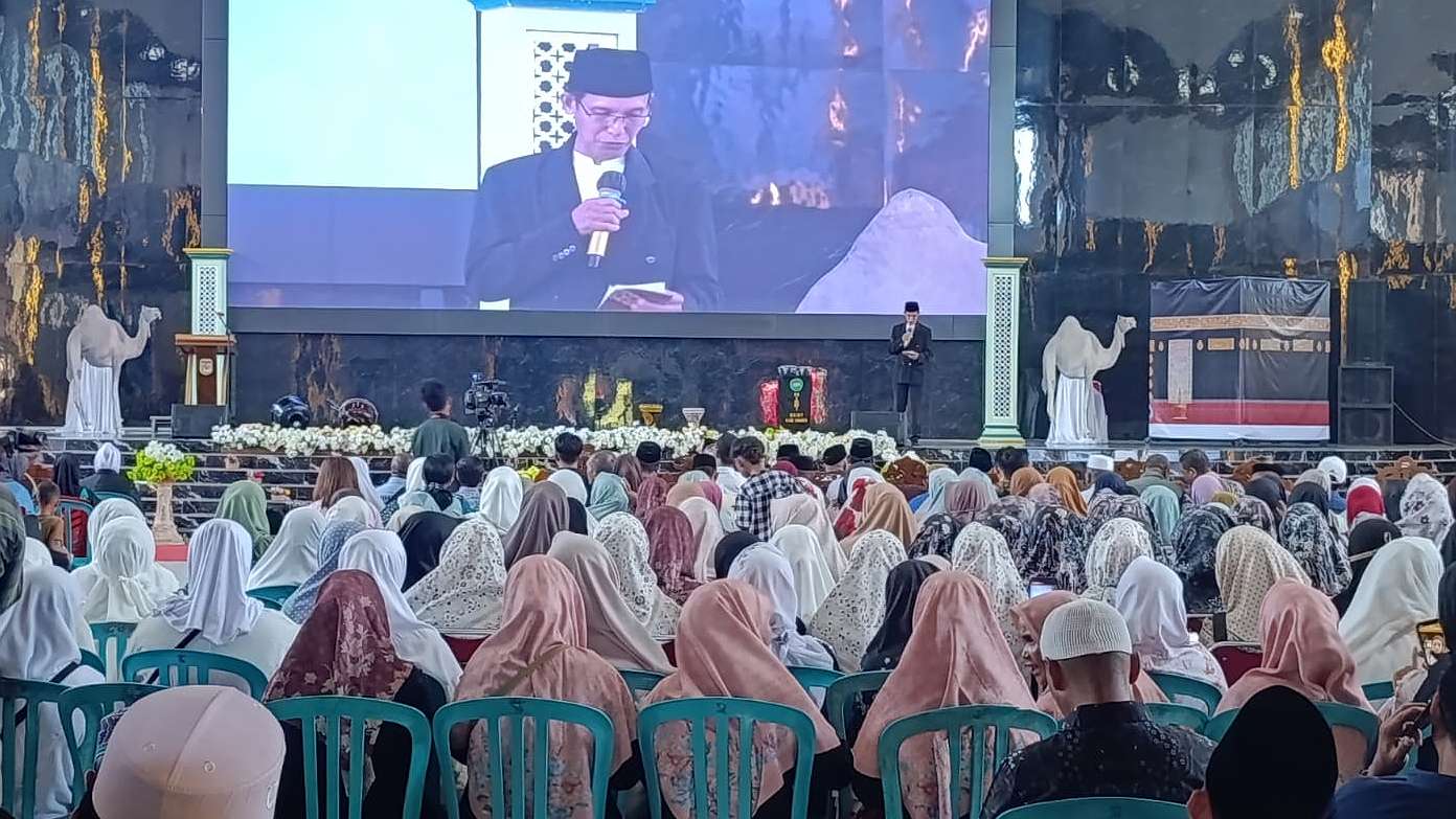 pemkab-mimika-lepas-149-jemaah-haji-tahun-2025-paling-tua-94-tahun