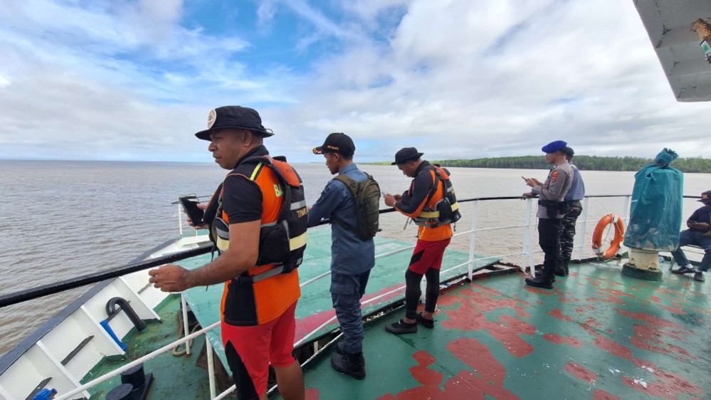 kmn-antero-bintang-alami-kerusakan-mesin-tim-sar-bergerak-evakuasi-penumpang