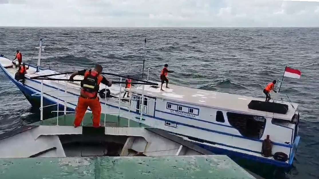 tim-sar-gabungan-berhasil-evakuasi-kmn-antero-bintang