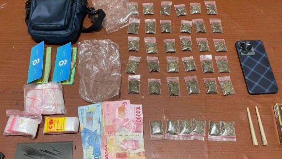 polisi-tangkap-pengedar-ganja-di-wr-supratman