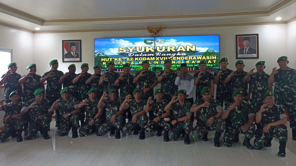 rayakan-hut-kodam-dandim-1710-mimika-prajurit-harus-dekat-rakyat