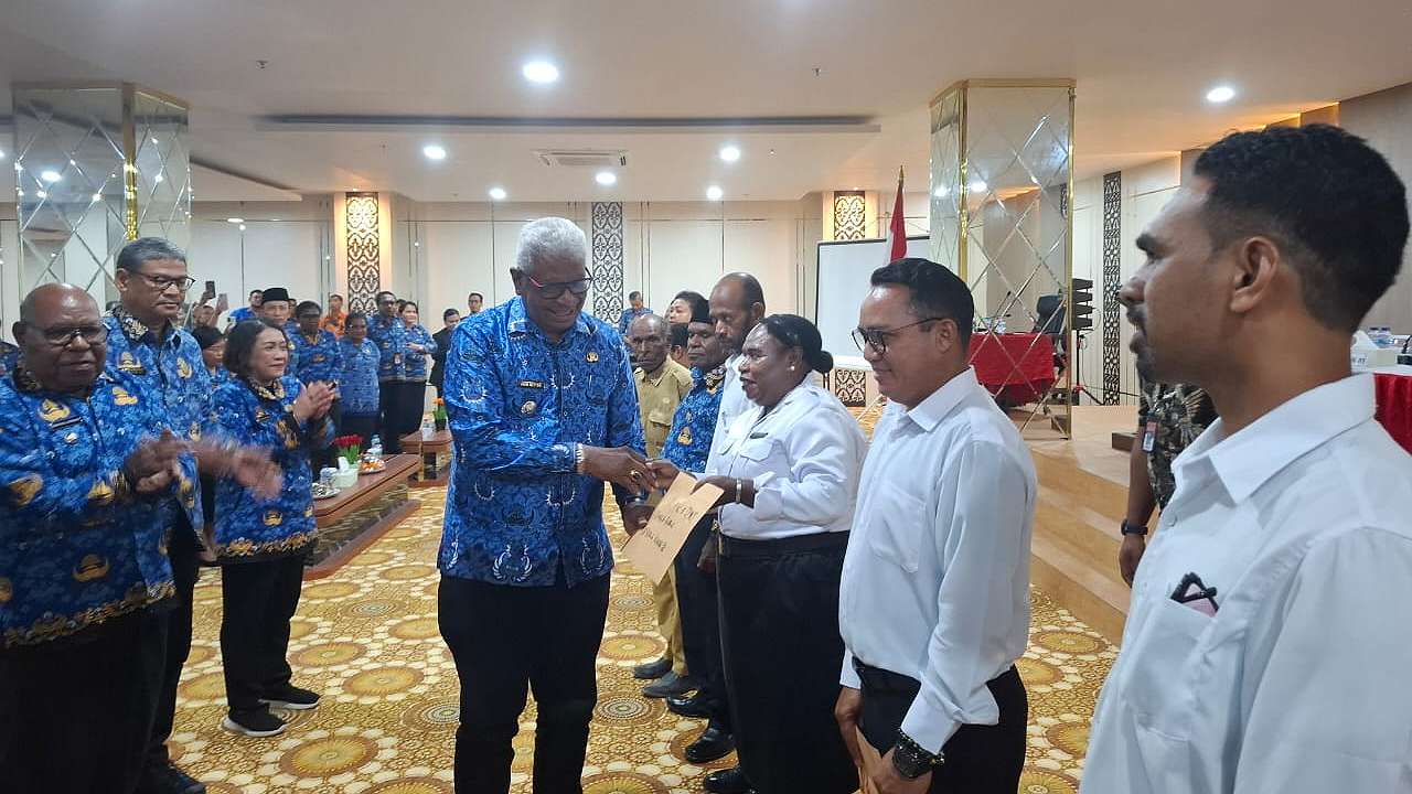 guru-pppk-formasi-2023-mimika-akhirnya-terima-sk