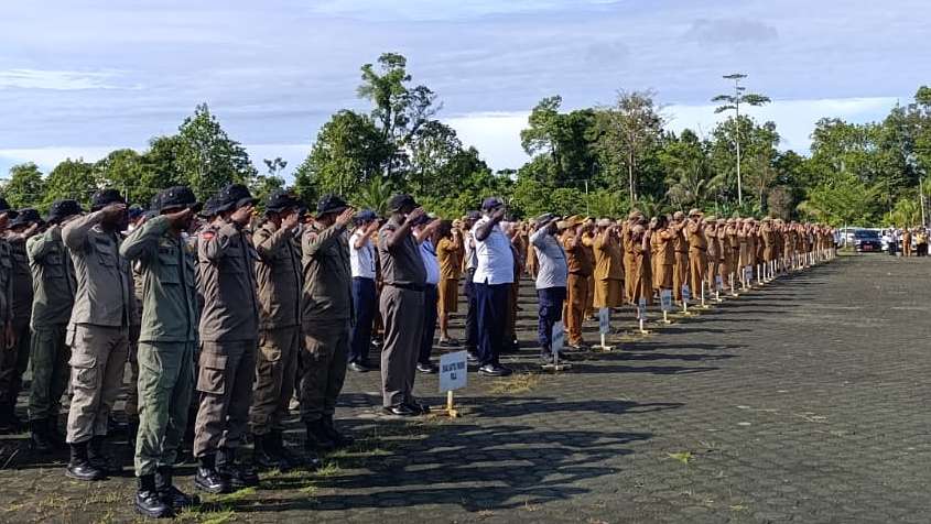 john-rettob-sorot-pegawai-datang-kantor-tak-punya-kerja