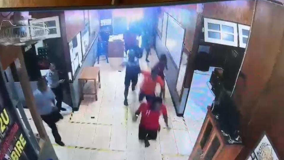 kabur-usai-serang-petugas-tapi-dari-mana-narapidana-dapat-parang