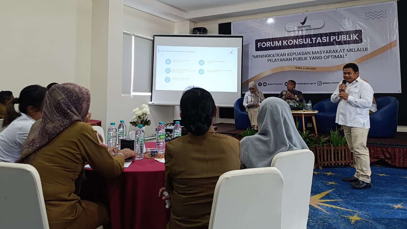 Loka POM Mimika konsultasi publik meningkatkan kepuasan masyarakat melalui pelayanan publik yang optimal. Kegiatan berlangsung di Hotel Ultima Mimika, Selasa (03/06/2025). Foto: Martha/ Papua60detik