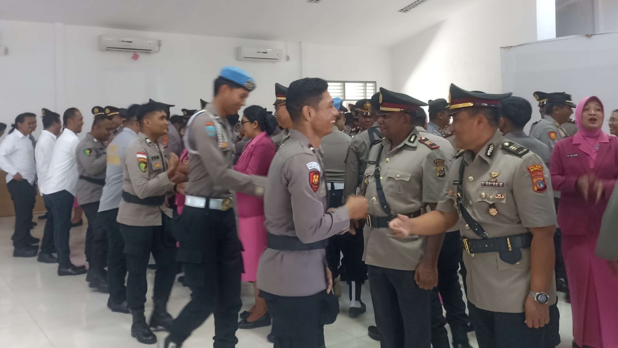 13-perwira-polres-mimika-dimutasi-kapolres-pesan-ini