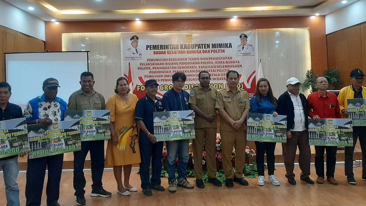 serahkan-dana-hibah-parpol-pemkab-mimika-habiskan-rp19-miliar-lebih