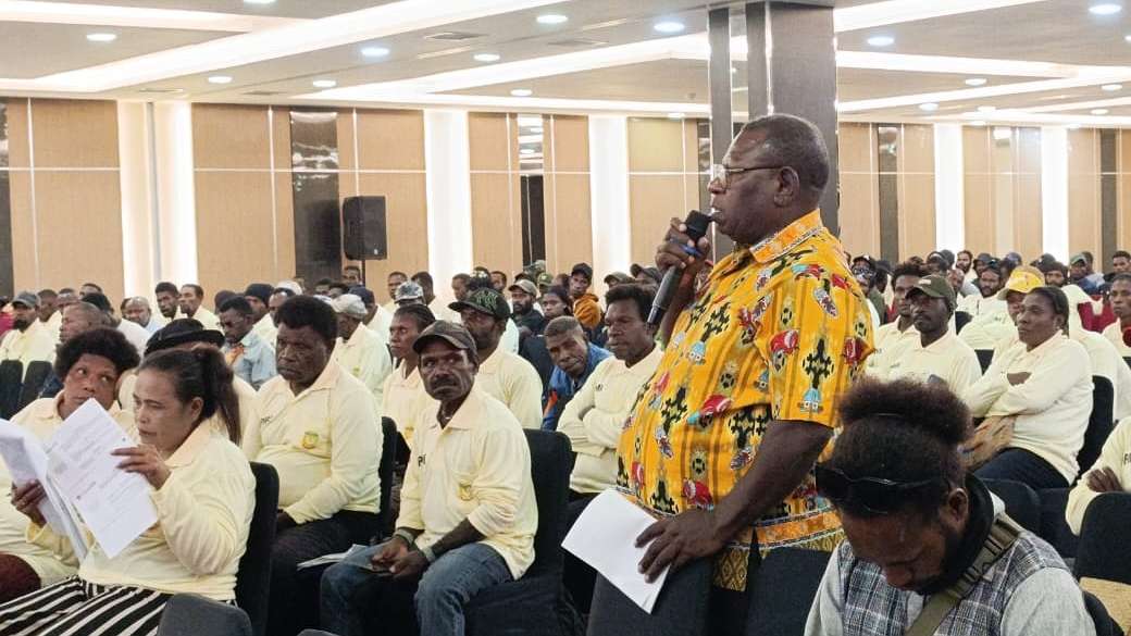 Peserta peningkatan kapasitas kelembagaan lembaga kemasyarakatan dan masyarakat hukum adat yang digelar DPMK, Jumat (04/06/2025).  foto: Martha/Papua60detik