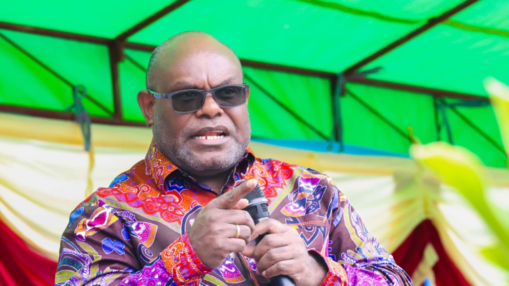 meki-nawipa-stop-palang-jalan