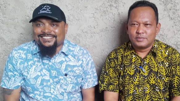 Road Race Seri II - Ketua Umum IMI Papua Selatan Rison Ronald dan Ketua Harian IMI Papua Selatan, Pangky Silubun. Foto: Jamal/ Papua60detik