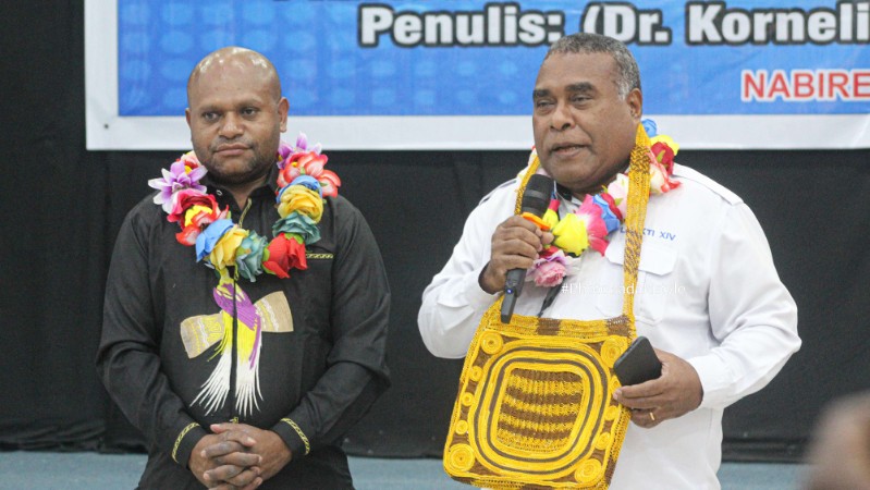 lldikti-xiv-mengaku-salurkan-beasiswa-kip-kuliah-rp300-miliar-setahun-di-papua