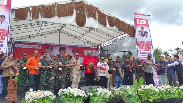 bupati-ajak-masyarakat-hidupkan-ekonomi-kerakyatan-lewat-koperasi-merah-putih