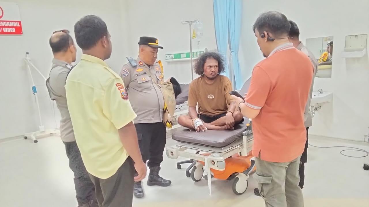 seorang-pria-dipukul-balok-kayu-otk-di-jalan-hasanuddin-timika