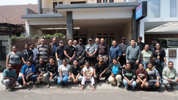 16-peserta-beasiswa-ypmak-disiapkan-masuk-sekolah-kedinasan