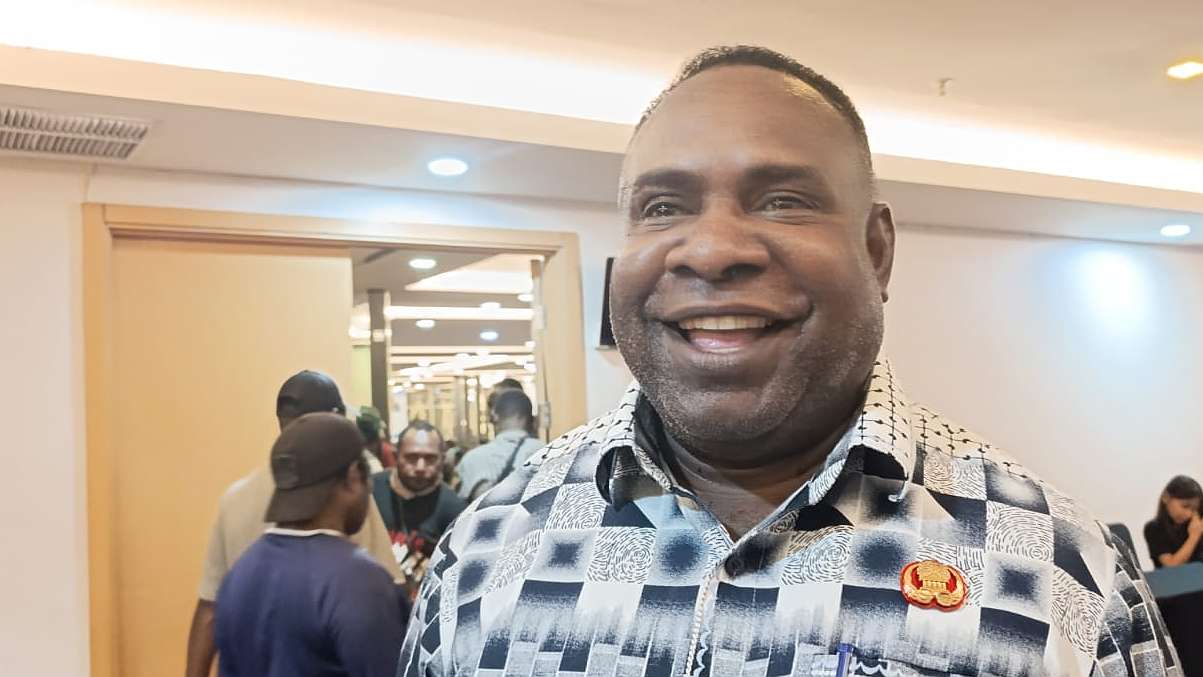 abraham-kateyau-ditunjuk-jadi-plt-sekda-mimika