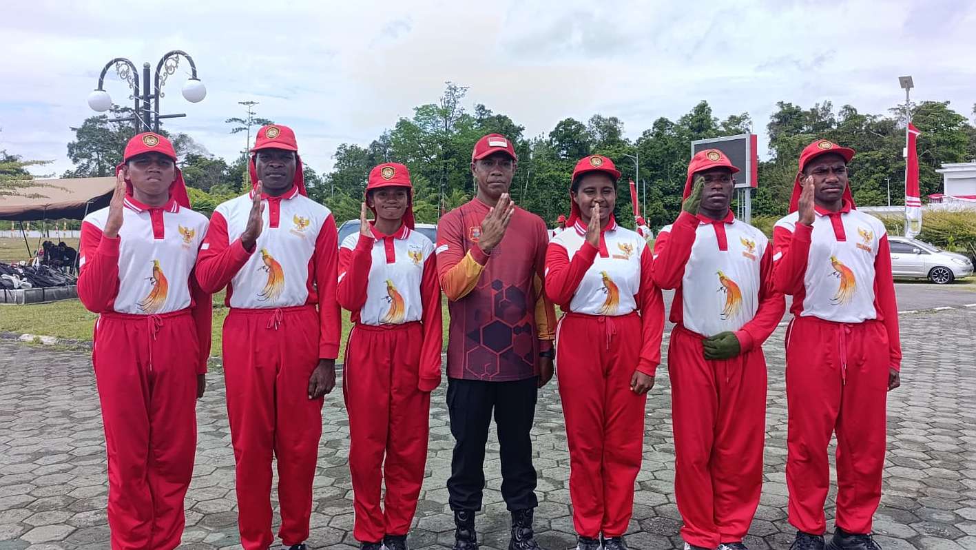 hut-ri-ke-80-di-mimika-anak-asli-papua-jadi-pengibar-bendera-dan-komandan-pasukan