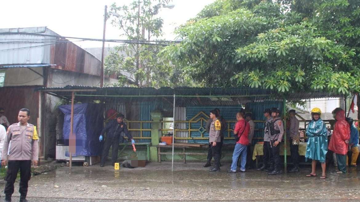 pria-tanpa-identitas-ditemukan-meninggal-di-depan-masjid-babussalam-timika