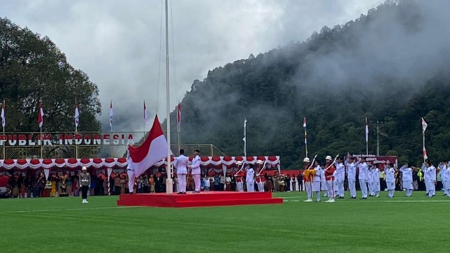 di-bawah-kabut-tembagapura-semangat-merdeka-freeport-indonesia-berkibar