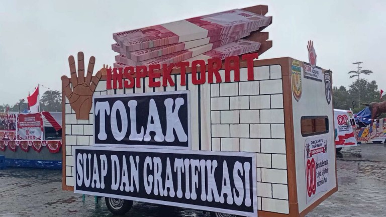 masih-momen-17-an-pemkab-mimika-gelar-karnaval-mobil-hias