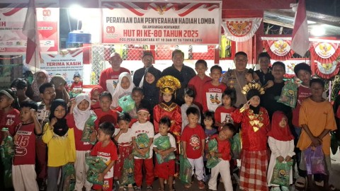 polsek-miru-bagikan-ht-ke-pos-peka-harap-warga-lebih-aktif