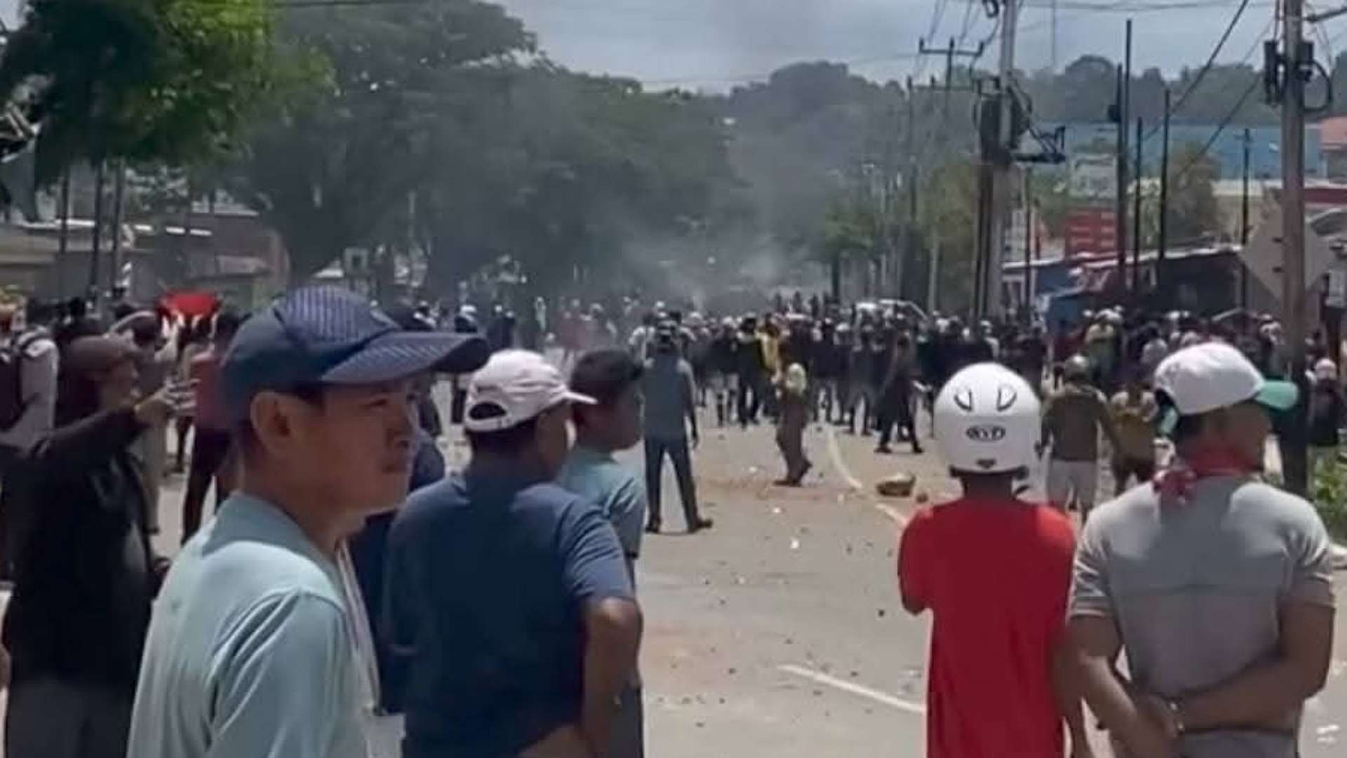 pemerintah-dan-ma-diminta-bertanggung-jawab-kericuhan-pasca-pemindahan-empat-tapol-papua-ke-makassar