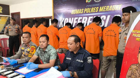 Konferensi pers Kasus Pengoroyokkan oleh 9 karyawan KM Tatamailau di Merauke. Foto : Jamal/Papua60detik