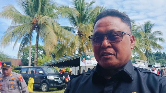 wabup-nabire-minta-warga-waspadai-hoaks