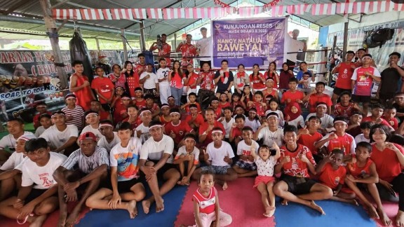 nancy-raweyai-reses-di-mimika-serap-aspirasi-atlet-umkm-dan-pengungsi