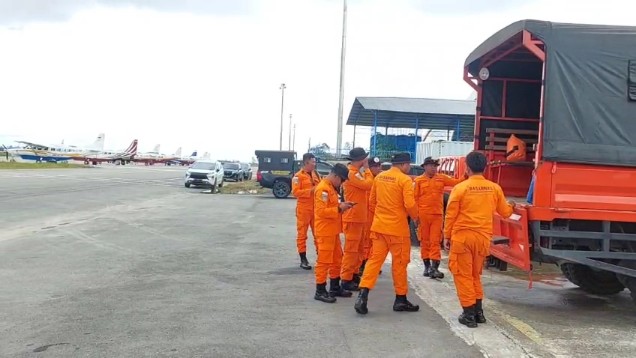 helikopter-pk-iws-dilaporkan-hilang-kontak-sar-timika-lakukan-pencarian