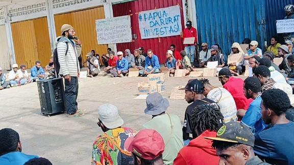 solidaritas-mahasiswa-rakyat-demonstrasi-tolak-investasi-desak-pembebasan-4-tapol-di-sorong