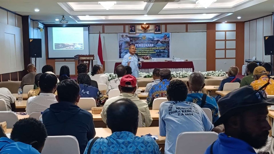 mimika-kuatkan-pokdarwis-dukung-pengembangan-wisata