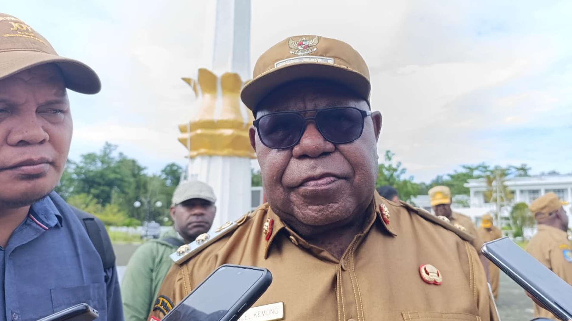 wabup-emanuel-kemong-sebut-sering-didatangi-pns-peminta-minta-jabatan