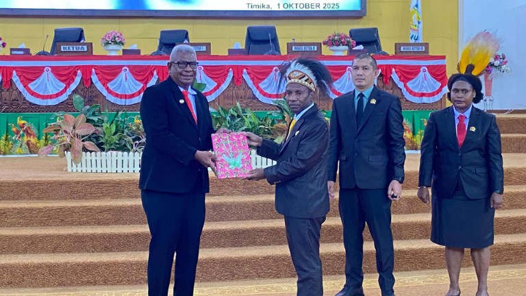 divestasi-saham-pt-freeport-masuk-agenda-8-raperda-non-apbd-dprk-mimika