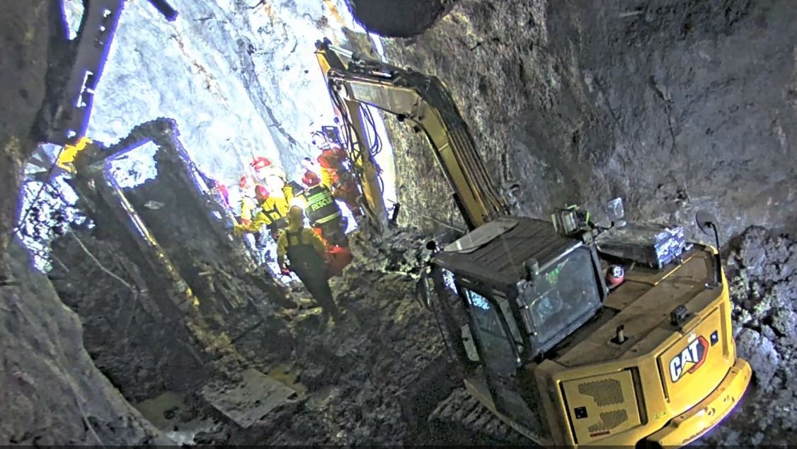 tim-tanggap-darurat-pt-freeport-temukan-tiga-pekerja-korban-longsor-gbc