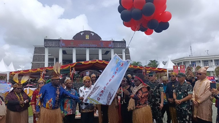 mimika-berusia-29-tahun-gubernur-ingatkan-pemerataan-pembangunan